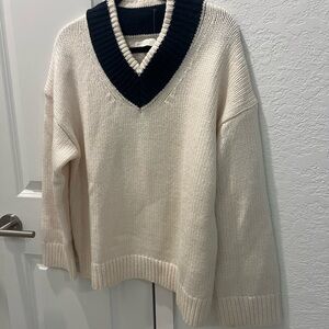 Abercrombie & Fitch Cream and Black V-Neck Sweater
